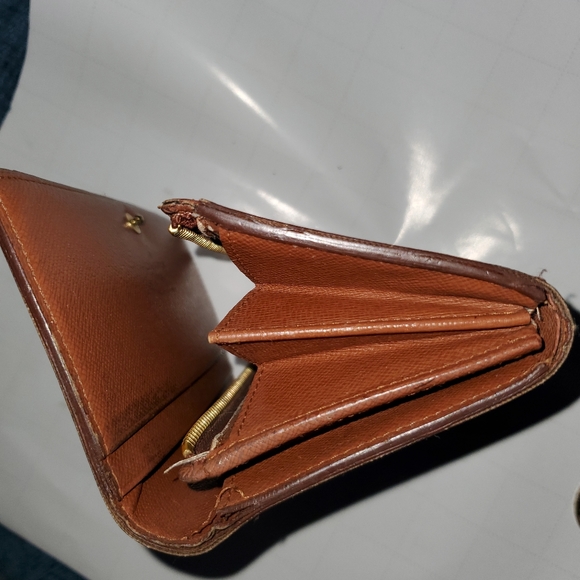 Louis Vuitton Monogram Snap Tresor Wallet - Picture 11 of 15